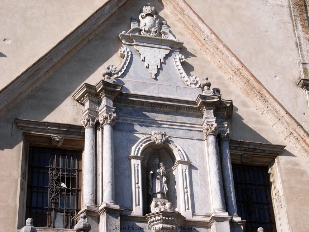 027, Iglesia del Carmen, detalle de la fachada